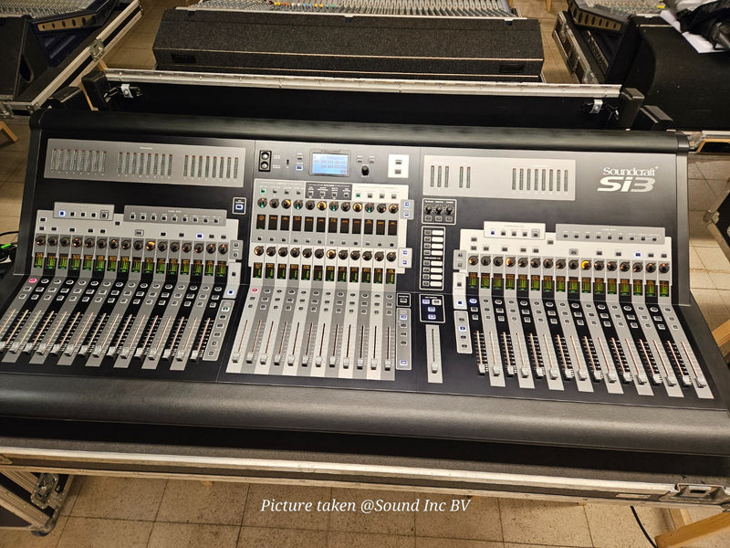 Soundcraft Si3 Set – Digital Mixing Surface with Case