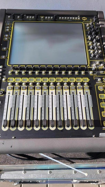 DiGiCo SD11i + D-Rack (32/16) Core 2 digital console, 2018