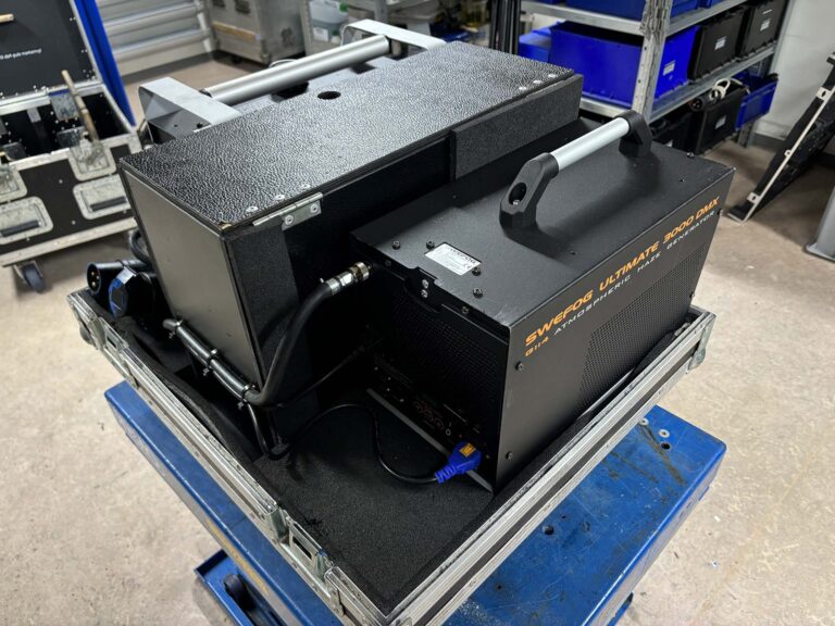 Swefog Ultimate 3000 DMX G4 Smoke Machine in Flightcase