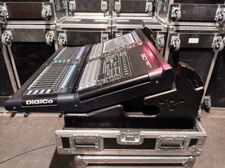DiGiCo SD10-24 Digital Mixing Console – Stage Experts Pro Audio