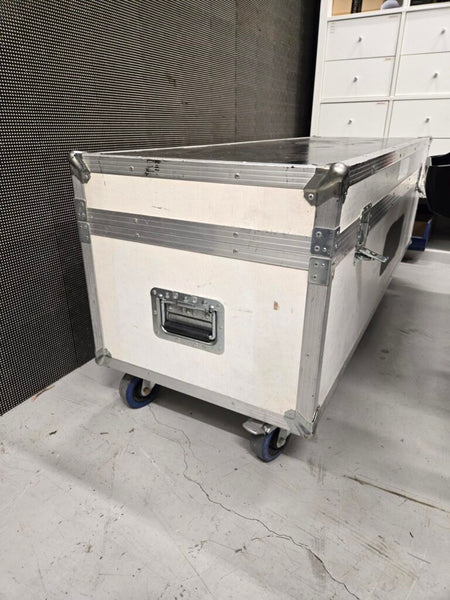 Robe Halo RGB Package – 24pcs with Flight Case & Cables