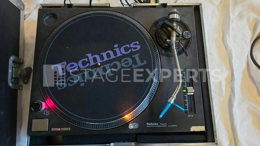 Technics SL-1210 MK2 Turntable with Flight Case & Cartridge