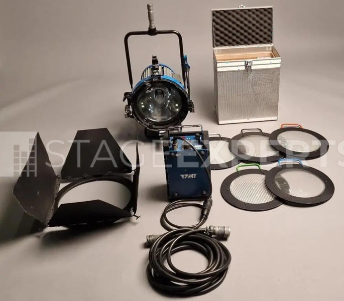 Arri Arrisun 12 HMI PAR Kit – Ballast, Barndoors & Lenses