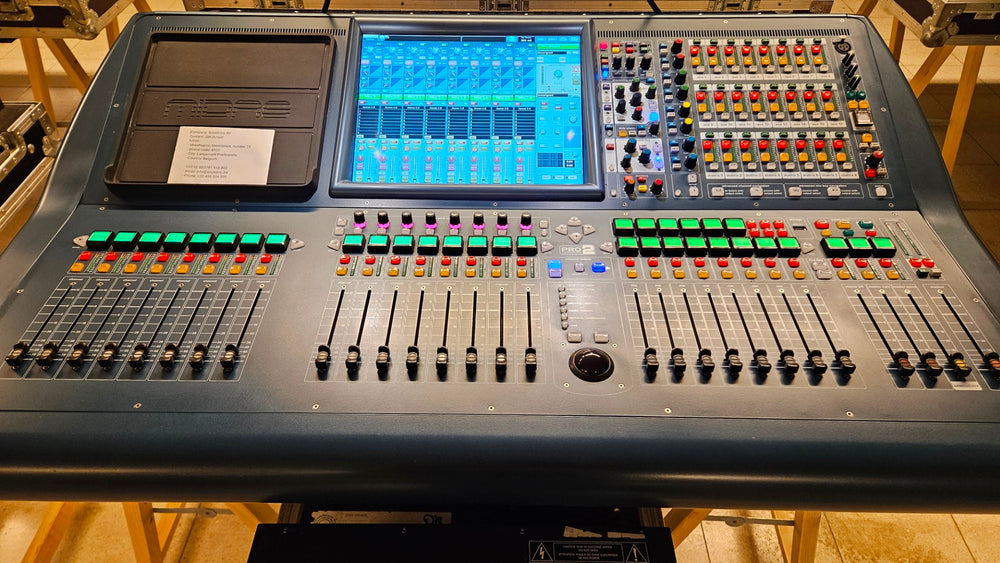 Midas PRO2 CC-TP Digital Mixing Console + DL251