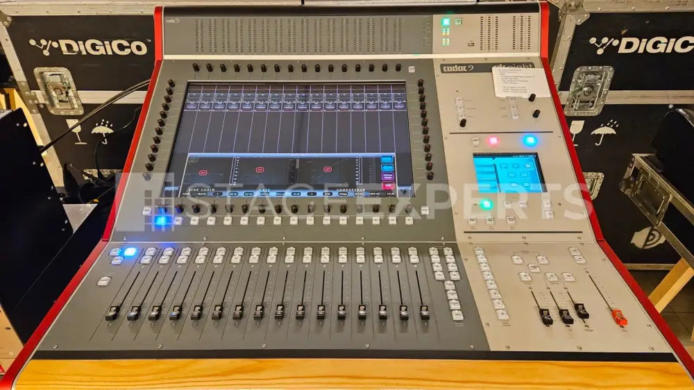Cadac CDC Eight Digital Console Set with I/O & PSUs + Road Case