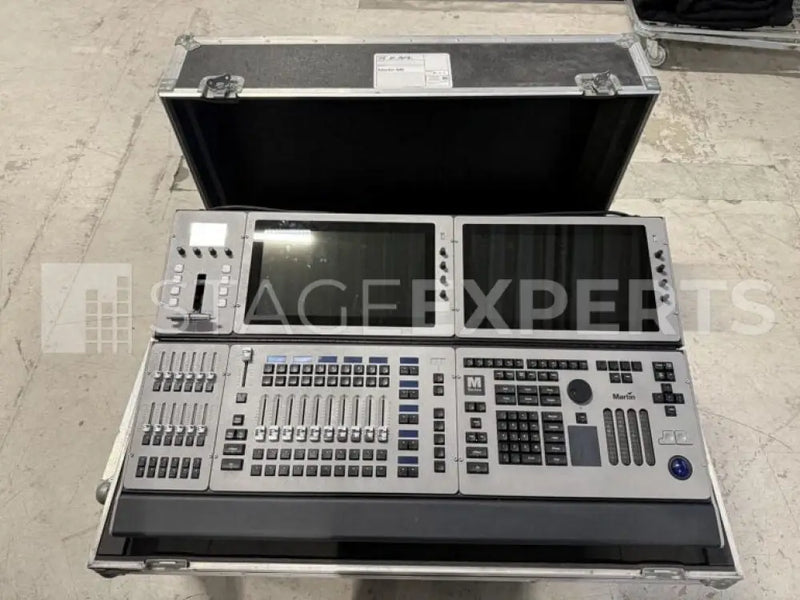 Martin M6 Lighting Console with Flight Case – Pro Control