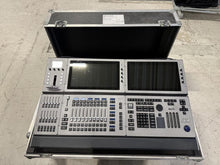Load image into Gallery viewer, Martin M6 Lighting Console with Flight Case – Pro Control

