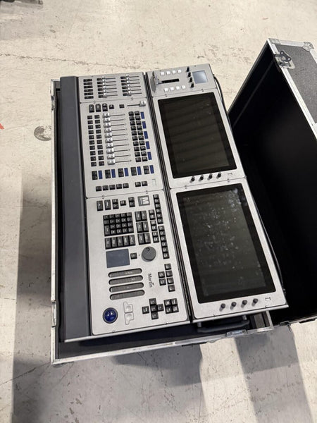 Martin M6 Lighting Console with Flight Case – Pro Control