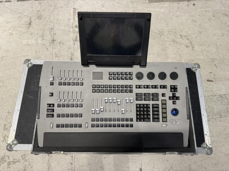 Martin M1 Lighting Console with Flight Case – Controller