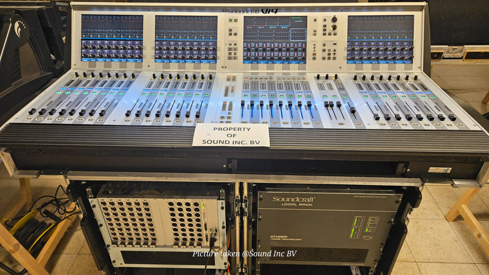 Soundcraft Vi400 Digital Mixing System with Vi4 Surface