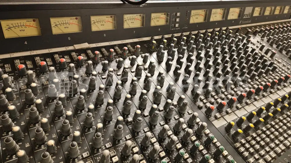 Soundcraft Series Five 48+4 FOH Analogue Mixing Console