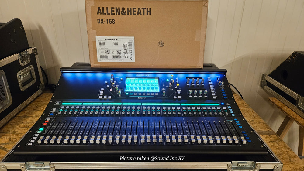 Allen & Heath SQ-7 Digital Mixing Console with Road Case