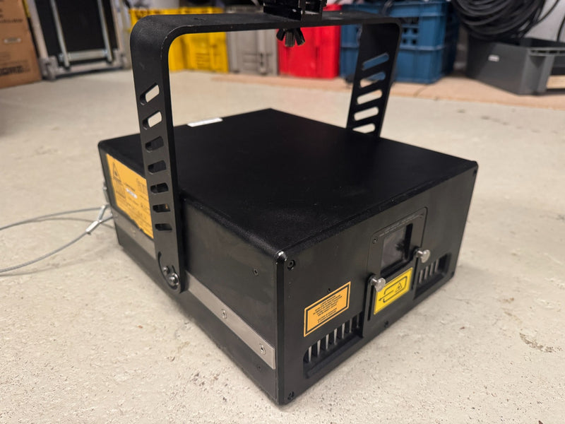tarm Four 4W Laser CT 60 kpps in Thon Case | Pro Projector