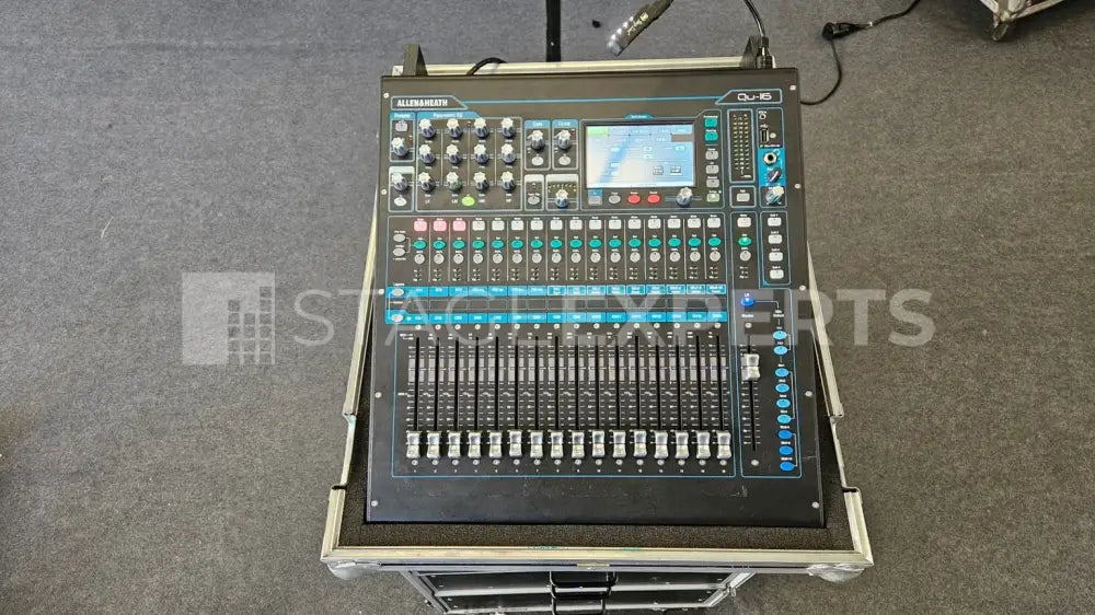 Allen & Heath QU-16 Digital Mixer with Flight Case - Pro