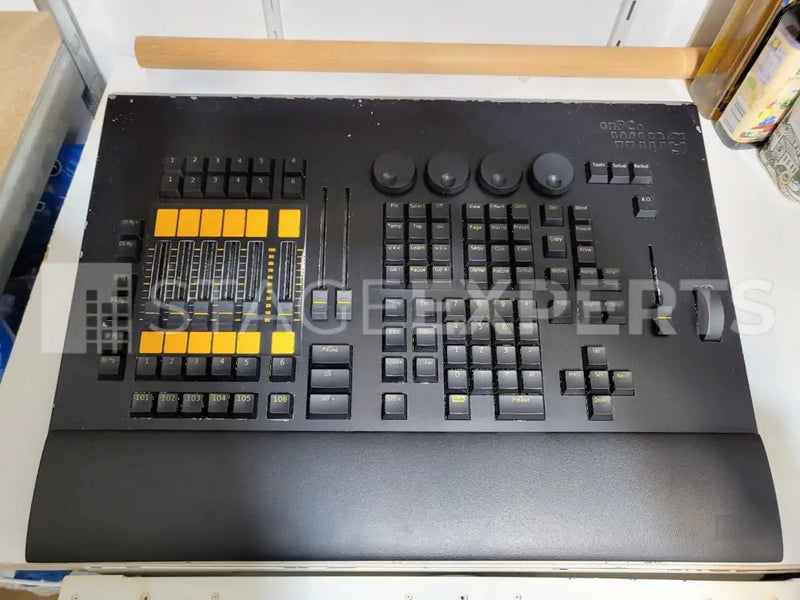 MA Lighting onPC Command + Fader Wing Controller, portable