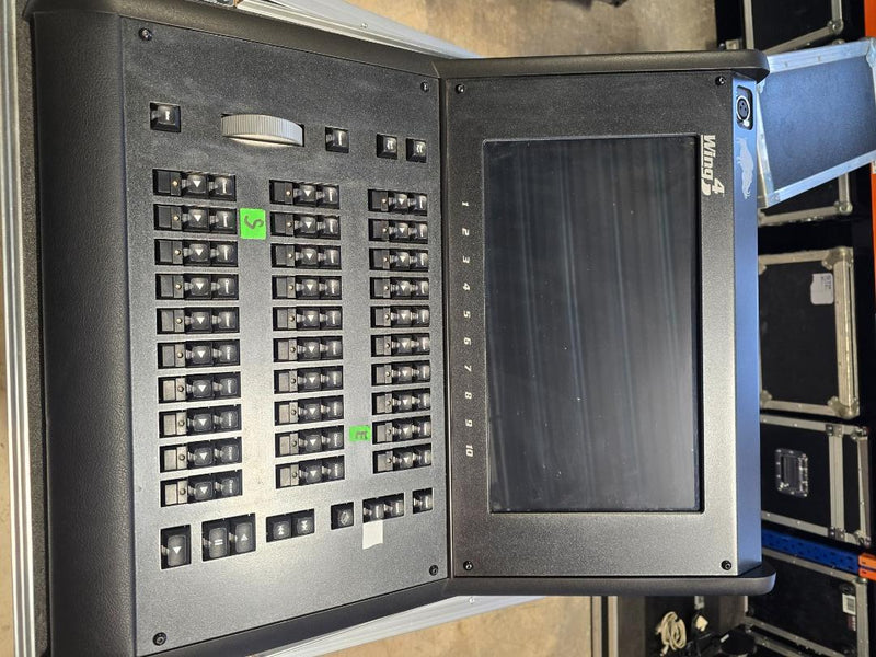 High End Systems Hog 4 Master Wing with Flight Case | Control Wing