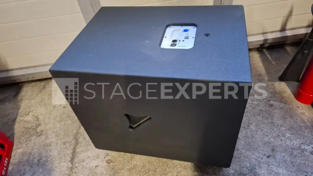Seeburg B1801dp Powered Subwoofer with Dollies & Bags