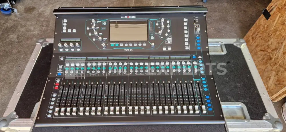 Allen & Heath SQ6 digital mixer with plugins and case