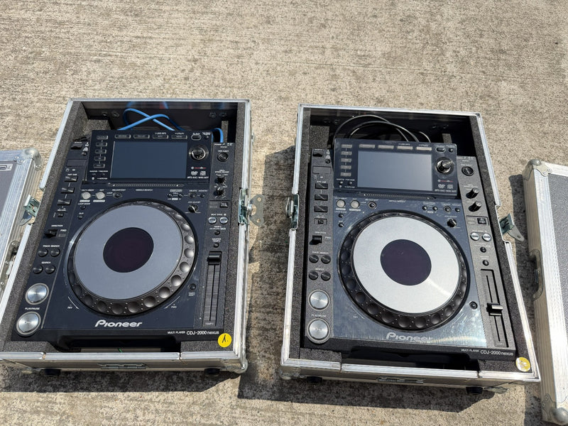 Pioneer CDJ-2000 Nexus Professional Media Player | Stage Experts