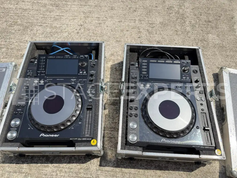 Pioneer CDJ-2000 Nexus Professional Media Player | Stage Experts