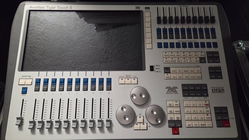 Avolites Tiger Touch II Lighting Console with Amptown Case