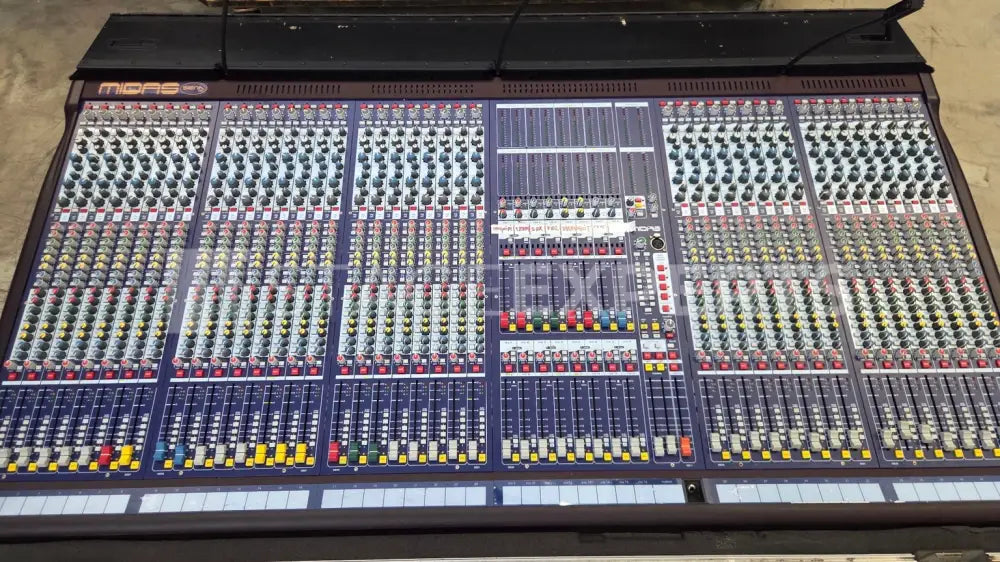 Midas Siena Analogue Mixing Console, Supplied with Flight Case