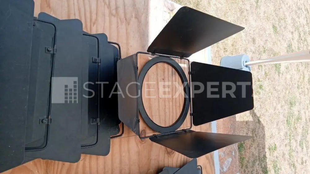 SGM Studio 12 SC Lighting System with Dimmer & PAR 64