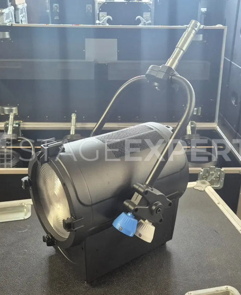 Elation KL Fresnel 8 FC Set of 4 with PO Yokes & Case