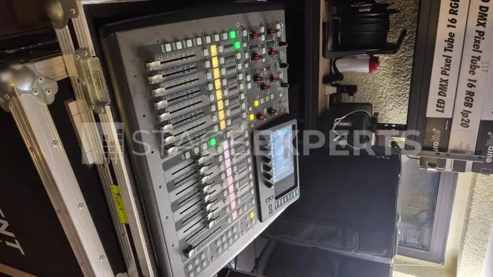 Behringer X32 Compact with Thon Case & Littlite LED Console Light