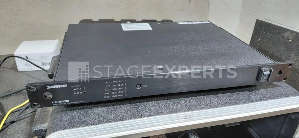 Shure UA845 UWB-E Antenna Splitter 174–1805 MHz - Wideband RF