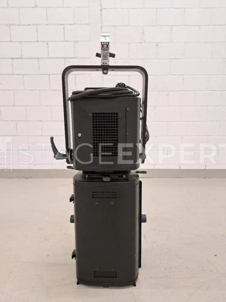 Robert Juliat 714 SX 2kW Profile Set of 6 with Flight Case