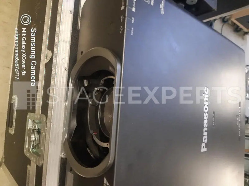 Panasonic PT-DZ6710 Projector – 6000 lm WUXGA, Lens & Case
