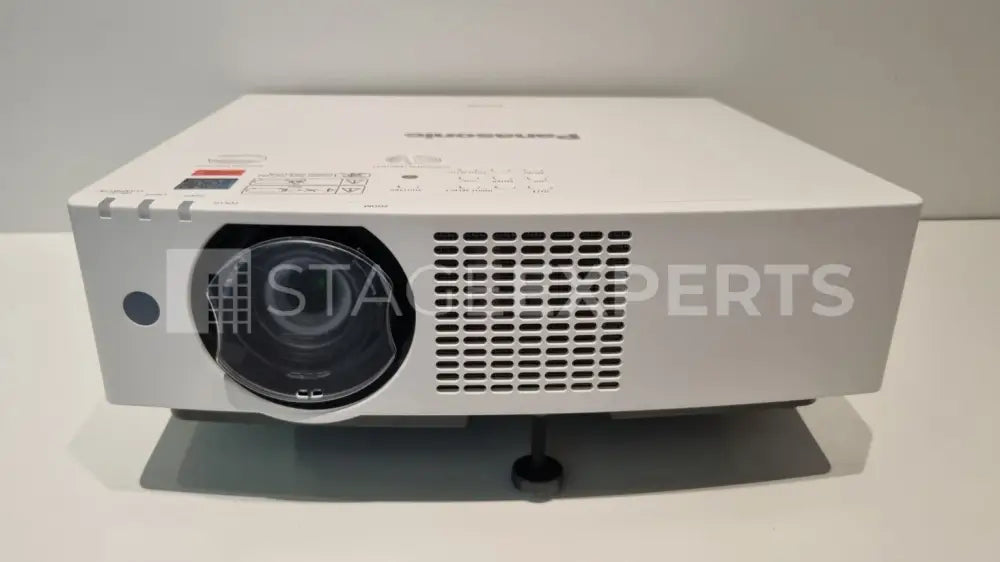 Panasonic PT-VMZ61EJ 3LCD Laser Projector, 6,200 lm