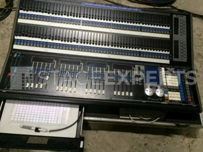Avolites Sapphire 2000 Lighting Console – Used | Stage Experts