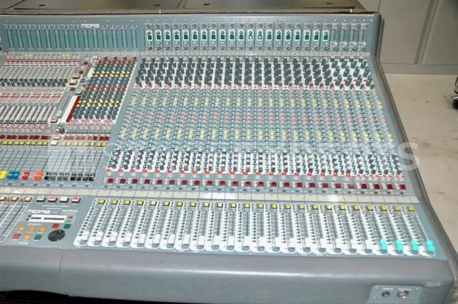 MIDAS XL4-64 Analogue Mixing Console – 40ch + 4 Stereo