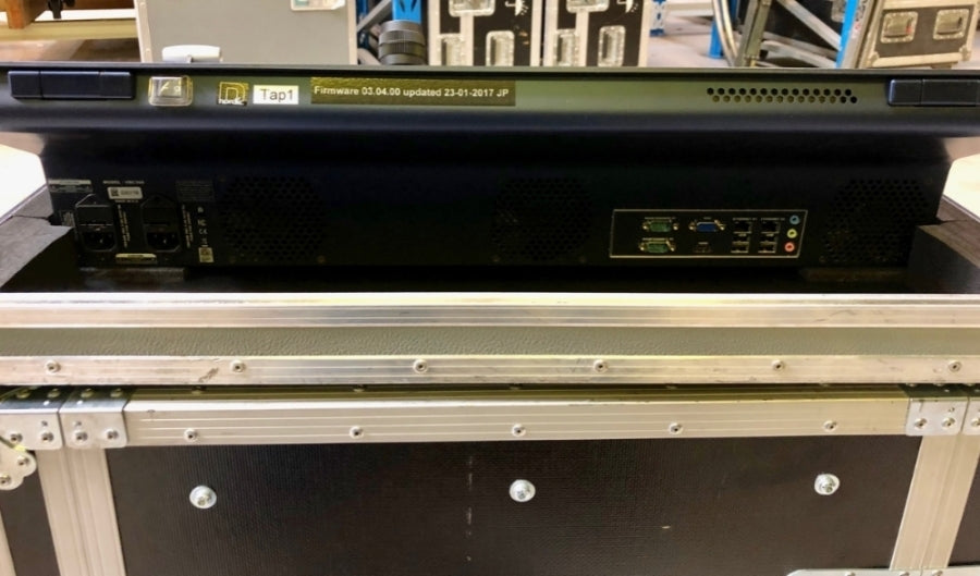 Analog Way Vertige VRC300 Multiscreen Controller | Stage Experts