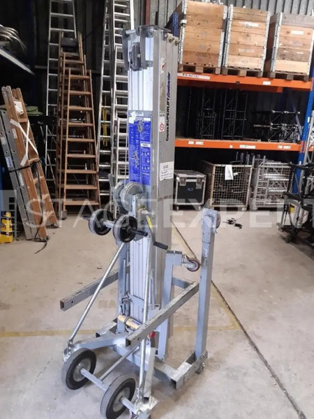Genie Superlift SLC-18 Material Lift, 5.64 m, 295 kg capacity