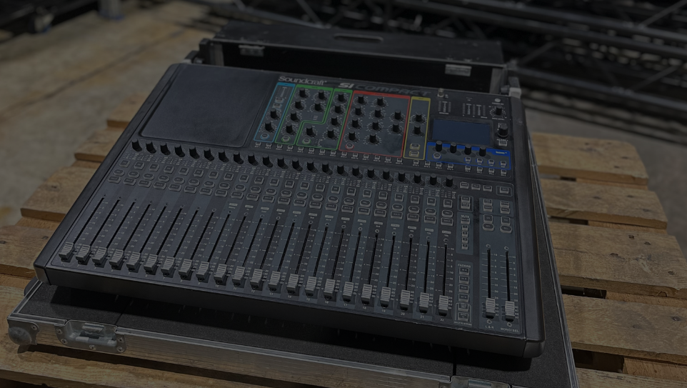Soundcraft Si Compact 24 Digital Mixer with Flight Case