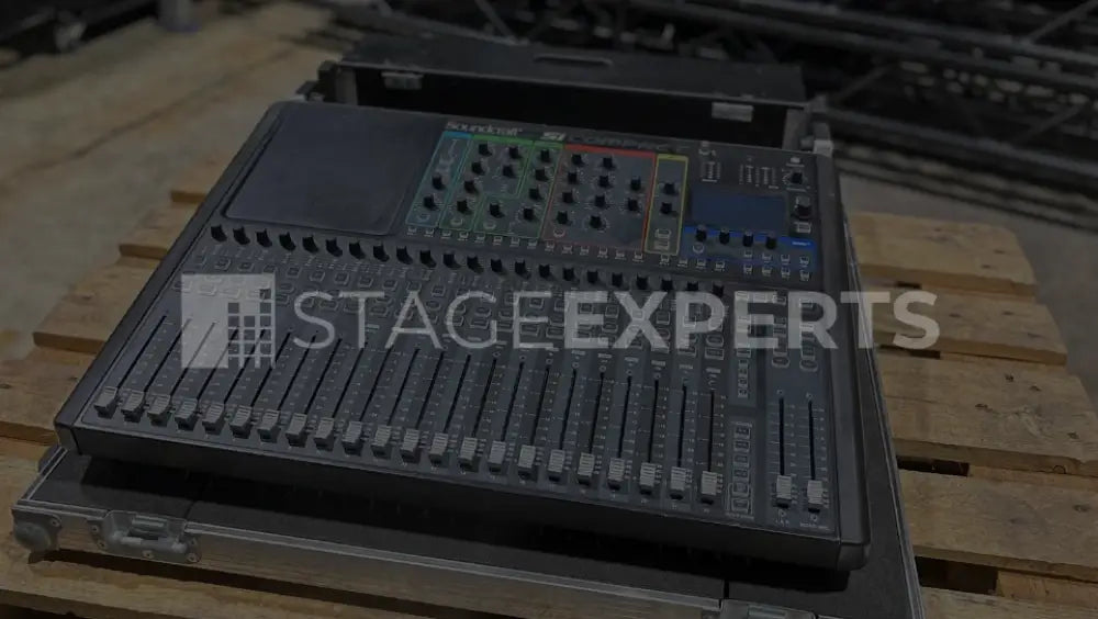 Soundcraft Si Compact 24 Digital Mixer with Flight Case