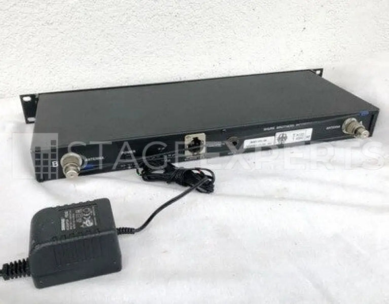 Shure EC-4 VHF Wireless Set with Beltpack, Headset & Lavalier