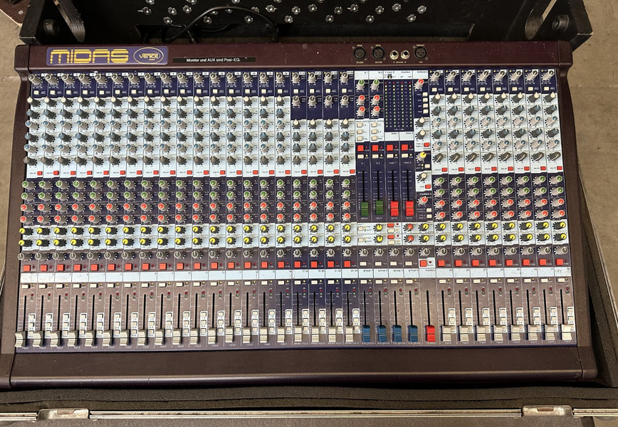 Midas Venice 320 Analogue Mixing Desk with Flight Case