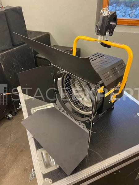 DeSisti Leonardo 1kW/2kW Fresnel Set (32) – With Cases