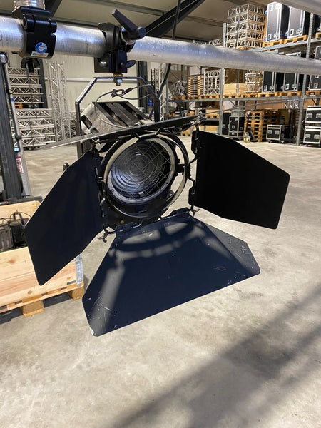 Polaris Bambino Fresnel 1 kW – Classic Tungsten Stage Light