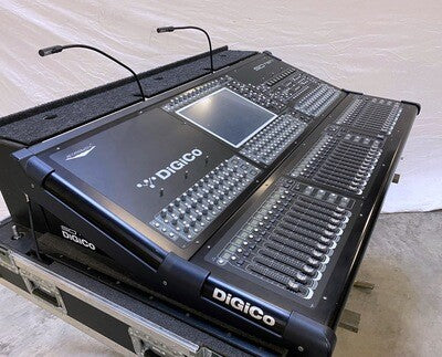 DiGiCo SD10 Digital Mixing Console with Waves Card & Case