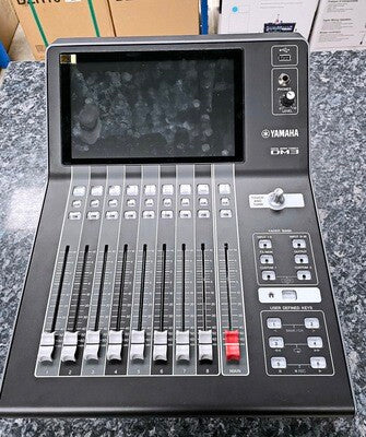 Yamaha DM3S Digital Mixing Console, 9-inch Touch, USB 18x18