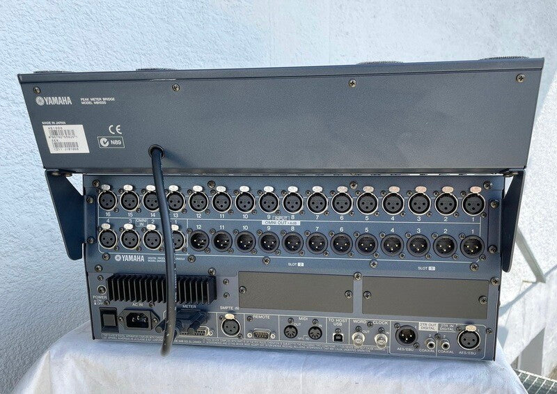 Yamaha DM1000 Digital Mixing Console + MB1000 Meter Bridge