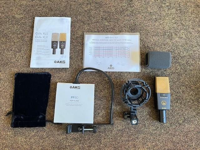 AKG C414 XLII Large-Diaphragm Condenser Microphone, Studio