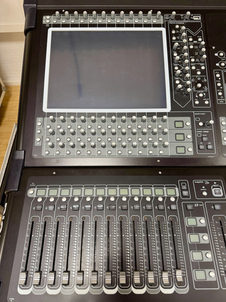 DiGiCO SD10-24 Digital Mixing Console – 24-Fader Live Sound
