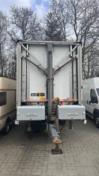 Stageline SL 100 Mobile Stage - Hydraulic Trailer Stage