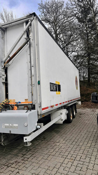 Stageline SL 100 Mobile Stage - Hydraulic Trailer Stage